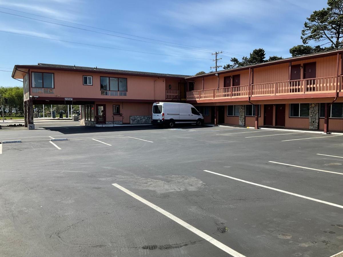 Front Street Inn Crescent City Exterior photo