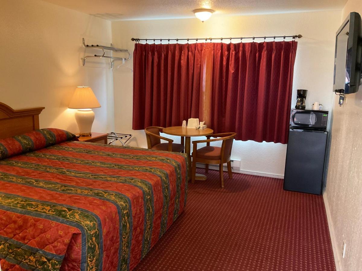 Front Street Inn Crescent City Exterior photo